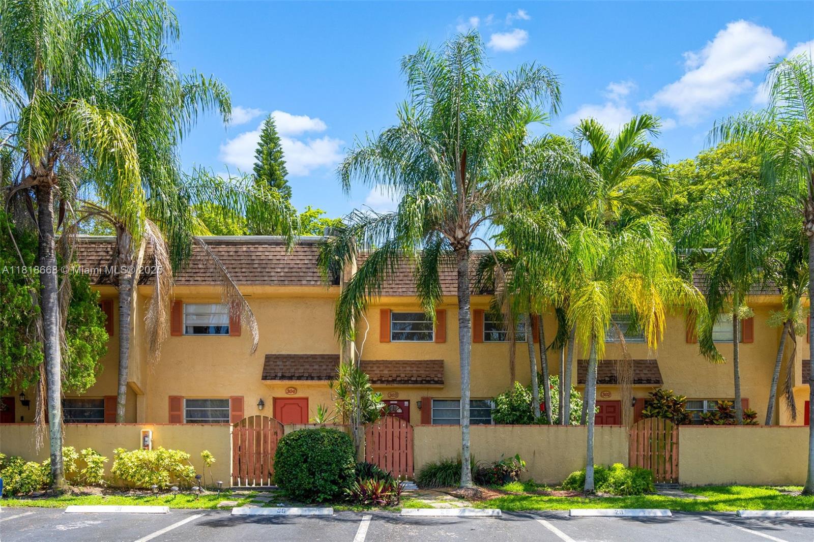 Property for Sale at 7175 Nova Dr 303, Davie, Broward County, Florida - Bedrooms: 3 
Bathrooms: 3  - $349,900