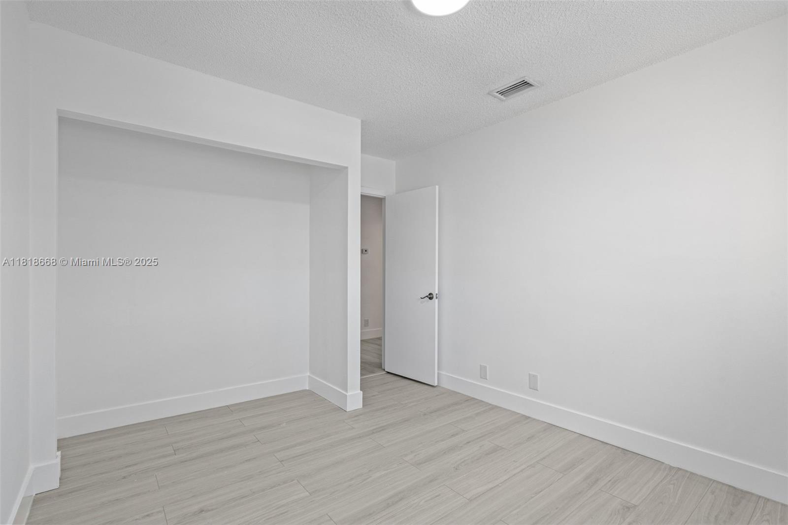 ARISTA PARK CONDO - Residential