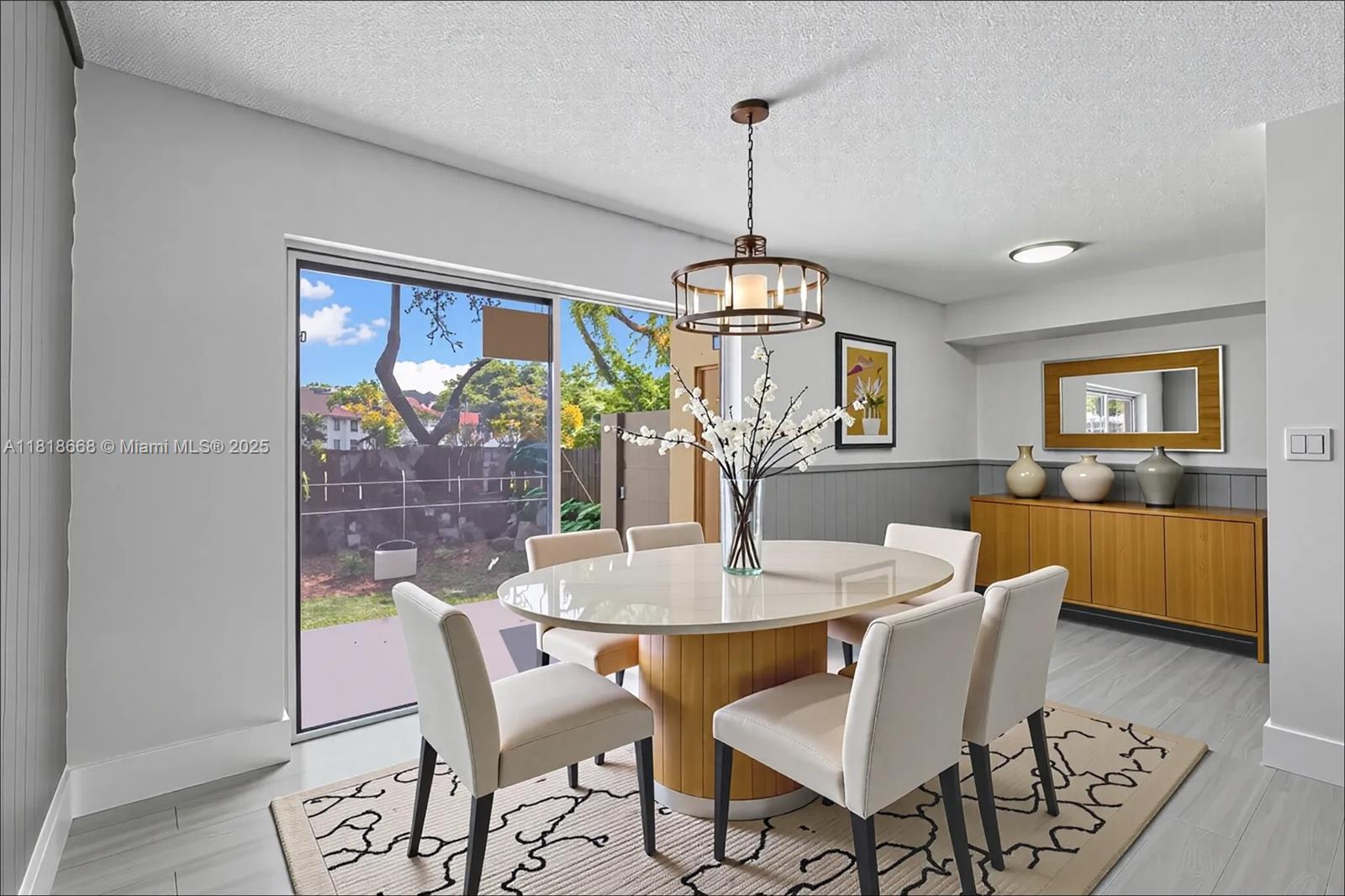 7175 Nova Drive 303