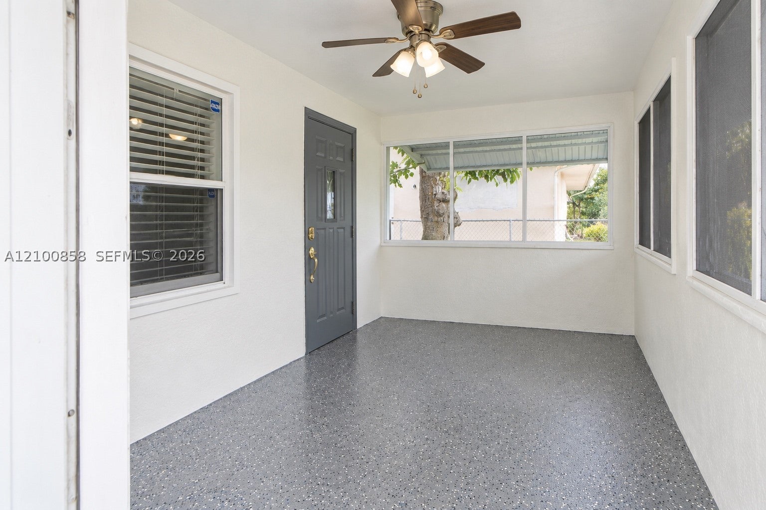 6331 Taylor St, Hollywood FL 33024