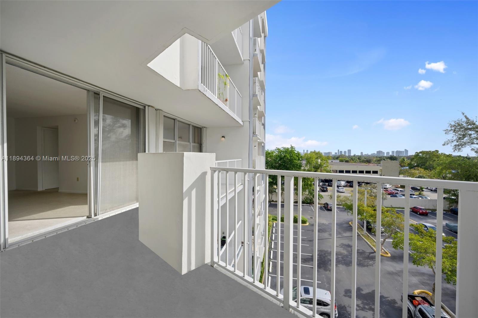 WILSHIRE CONDO - Residential Lease