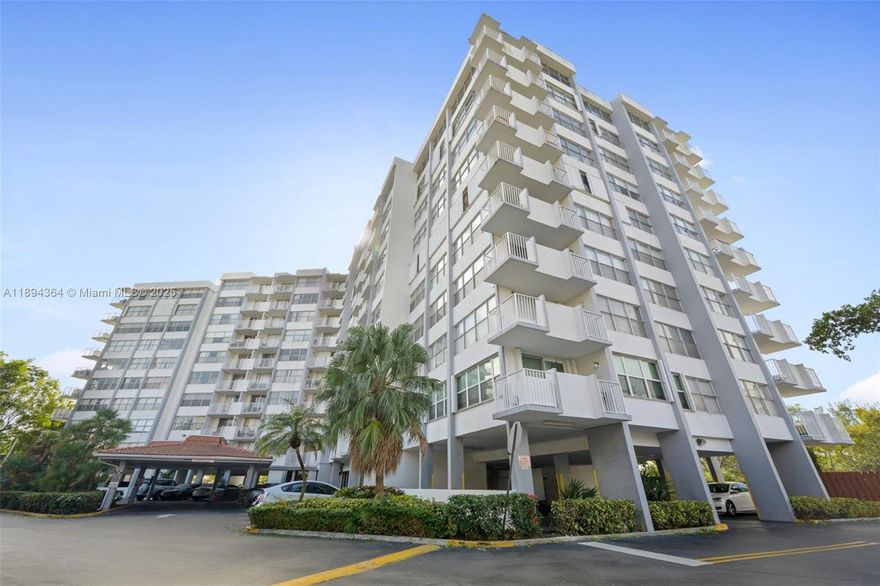 Experience the best of Miami living in this beautifully designed 2-bedroom, 2-bath condo. Floor-to-ceiling windows fill the home with natural light and frame breathtaking city views. Enjoy a contemporary open layout, a gourmet kitchen with premium finishes, and a spacious balcony ideal for relaxing or entertaining. Located in a full-service building with resort-style amenities, close to world-class dining, shopping, and entertainment.
