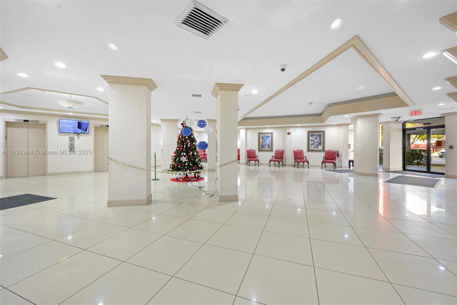 WILSHIRE CONDO - Residential Lease