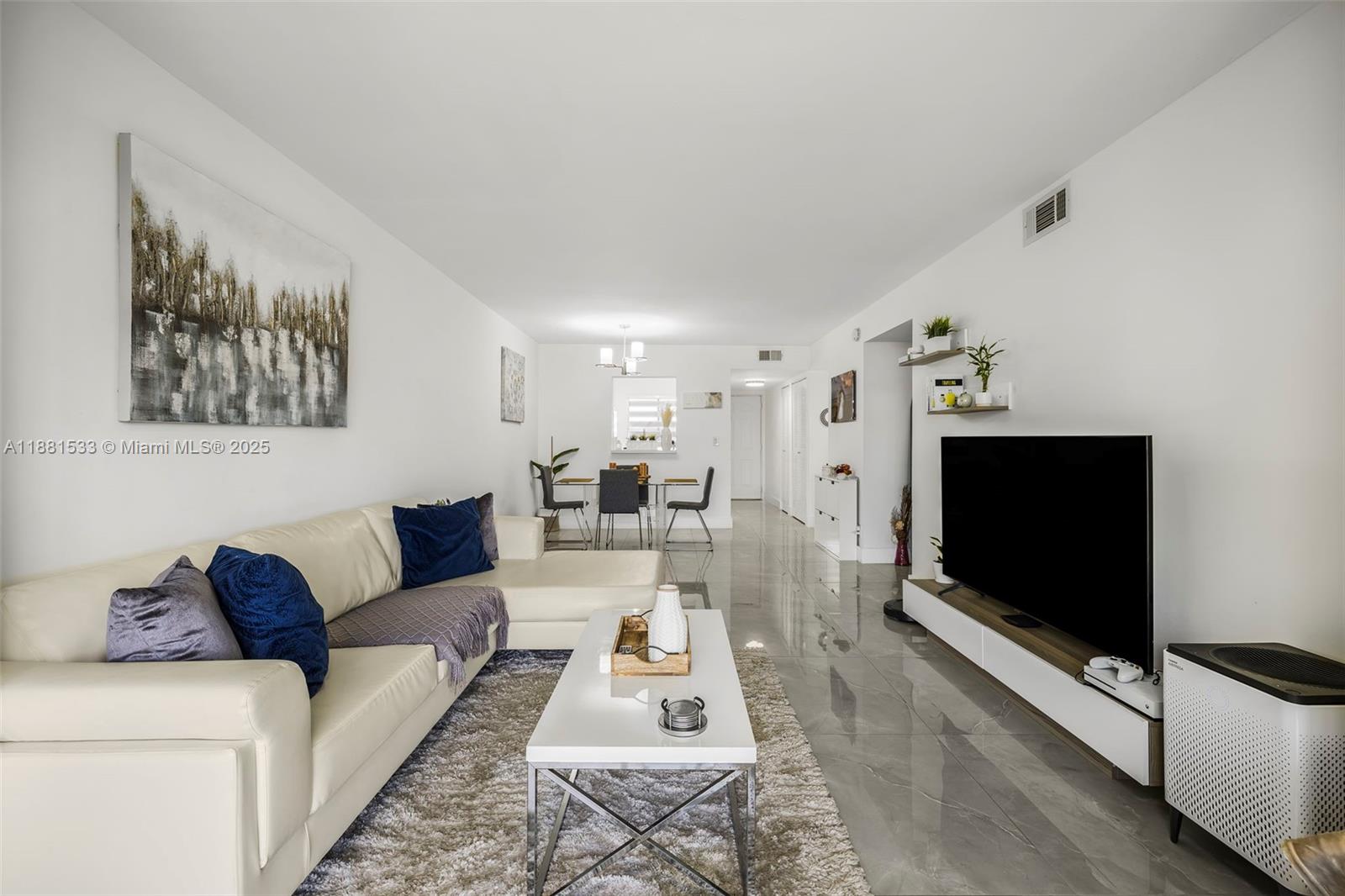 CASCADES OF LAUDERHILL - Residential