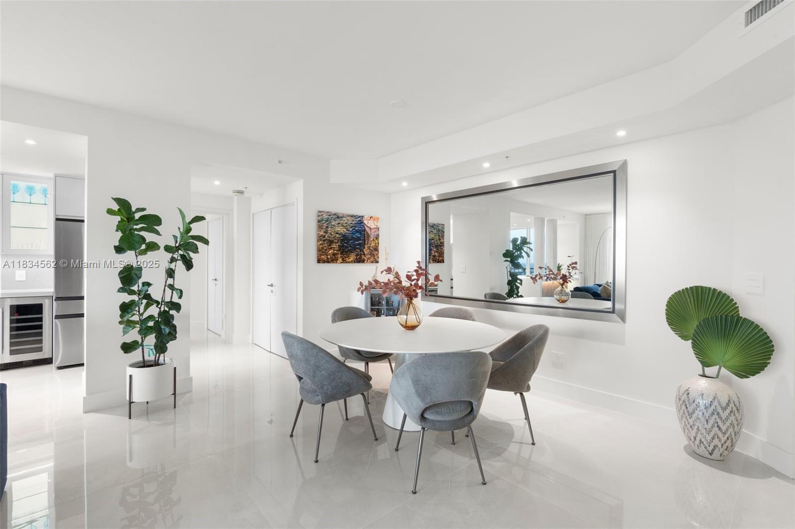 848 Brickell Key Dr 2705