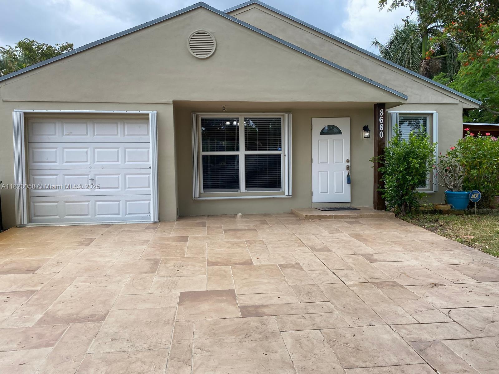 Property for Sale at 8680 Sw 16th St, Pembroke Pines, Miami-Dade County, Florida - Bedrooms: 3 
Bathrooms: 2  - $499,000