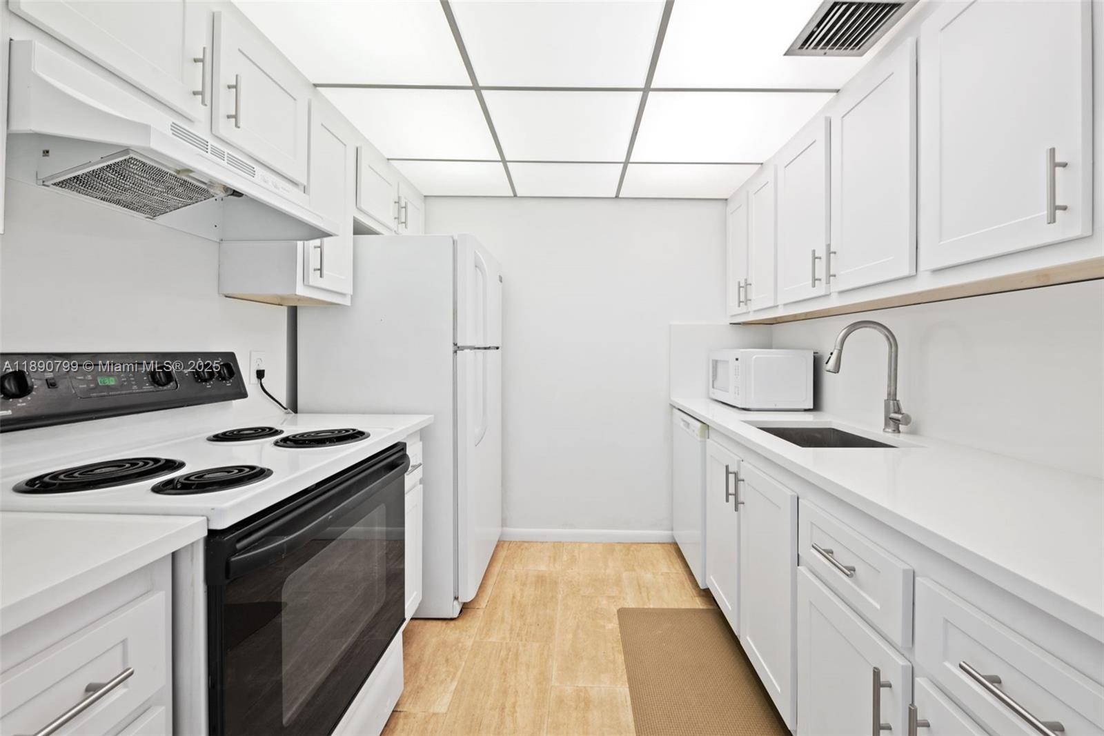 KINGSLEY AT CENTURY VILLA - Residential
