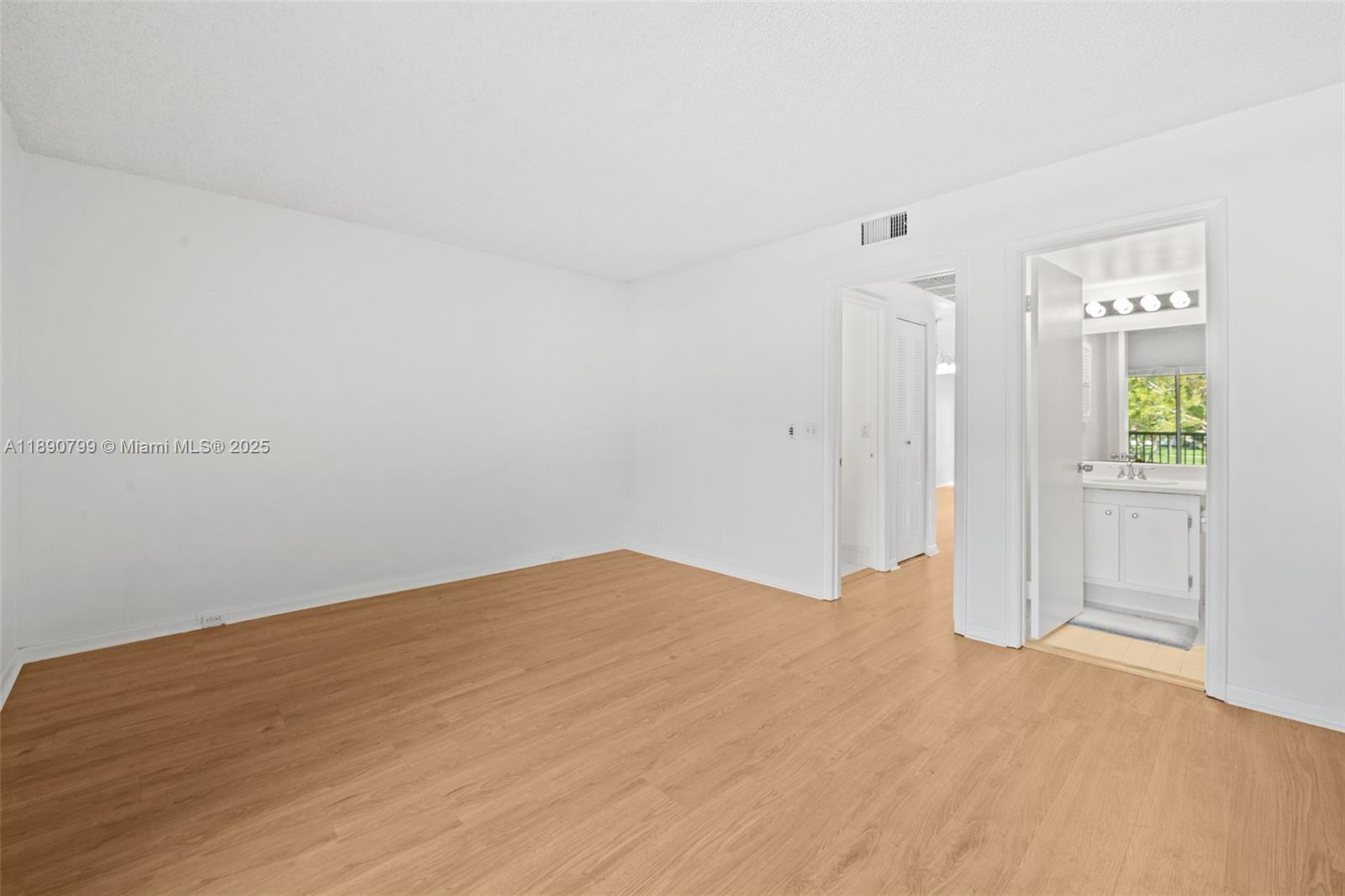 KINGSLEY AT CENTURY VILLA - Residential