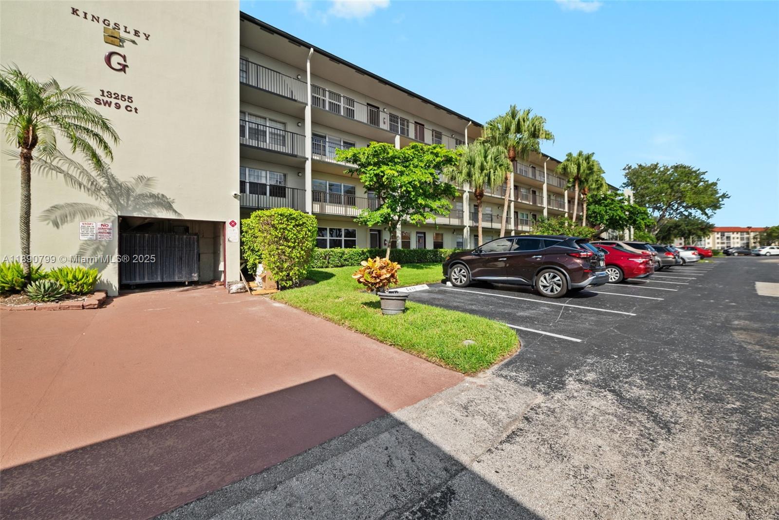 KINGSLEY AT CENTURY VILLA - Residential