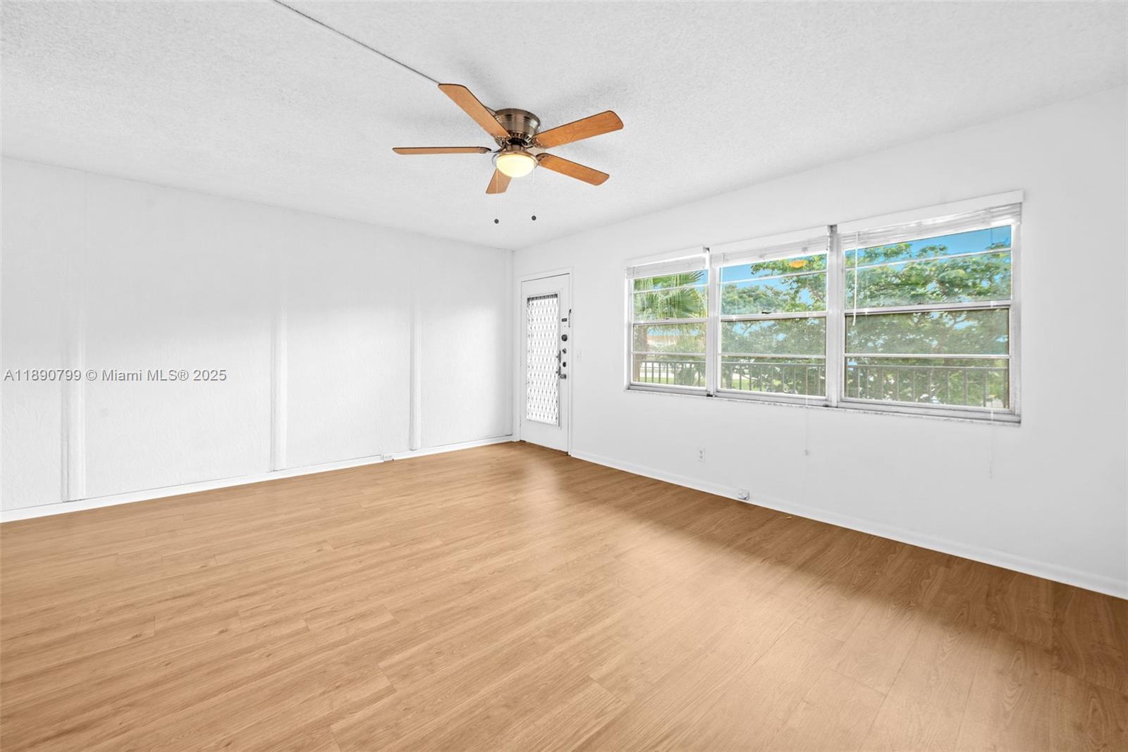 KINGSLEY AT CENTURY VILLA - Residential