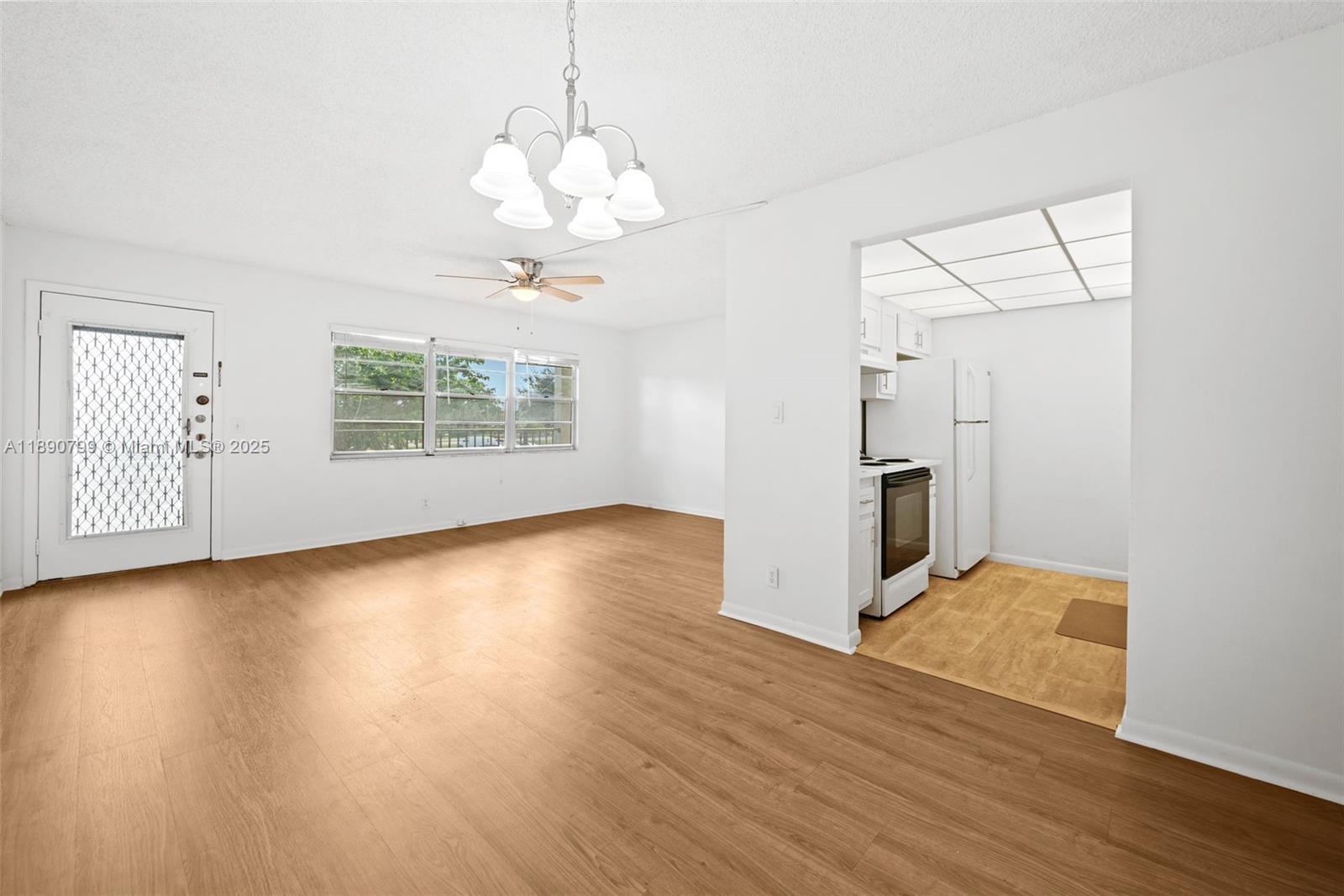 KINGSLEY AT CENTURY VILLA - Residential