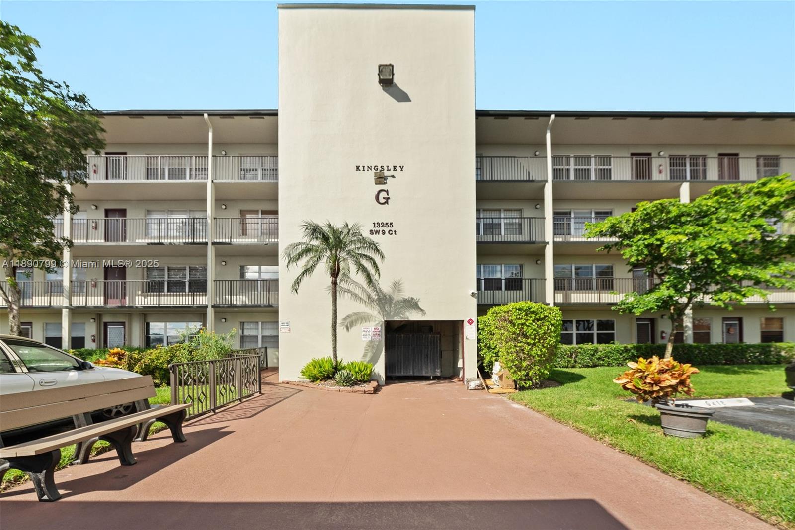 KINGSLEY AT CENTURY VILLA - Residential