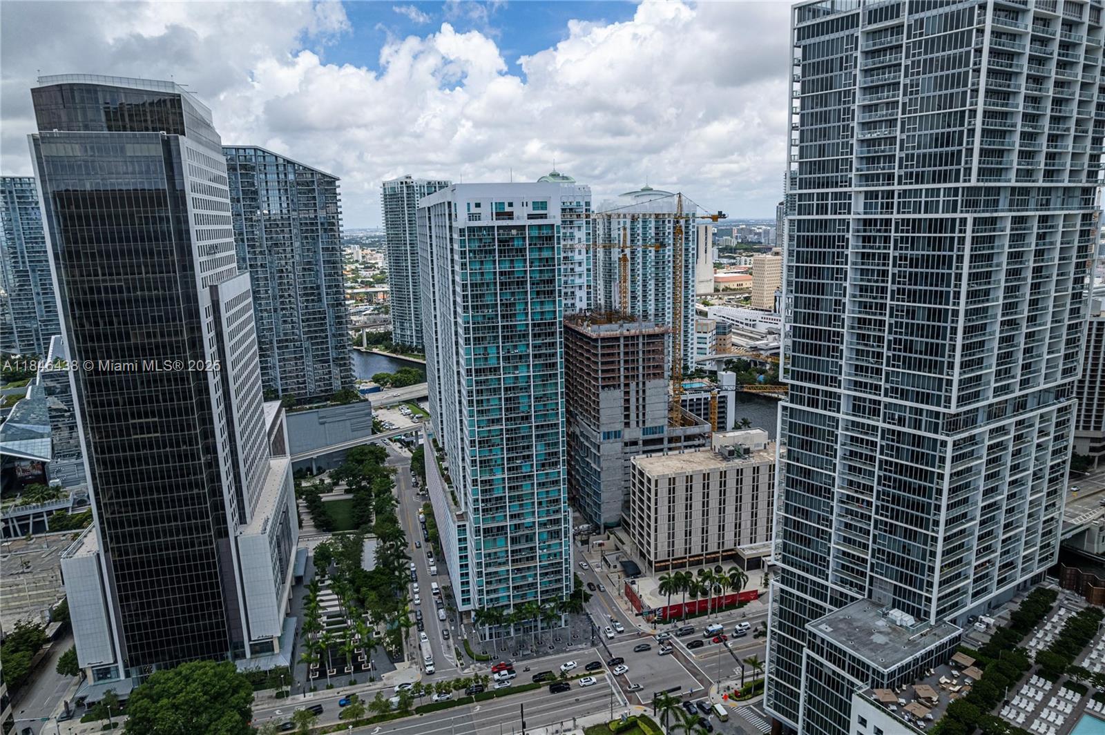 500 Brickell Ave 2204