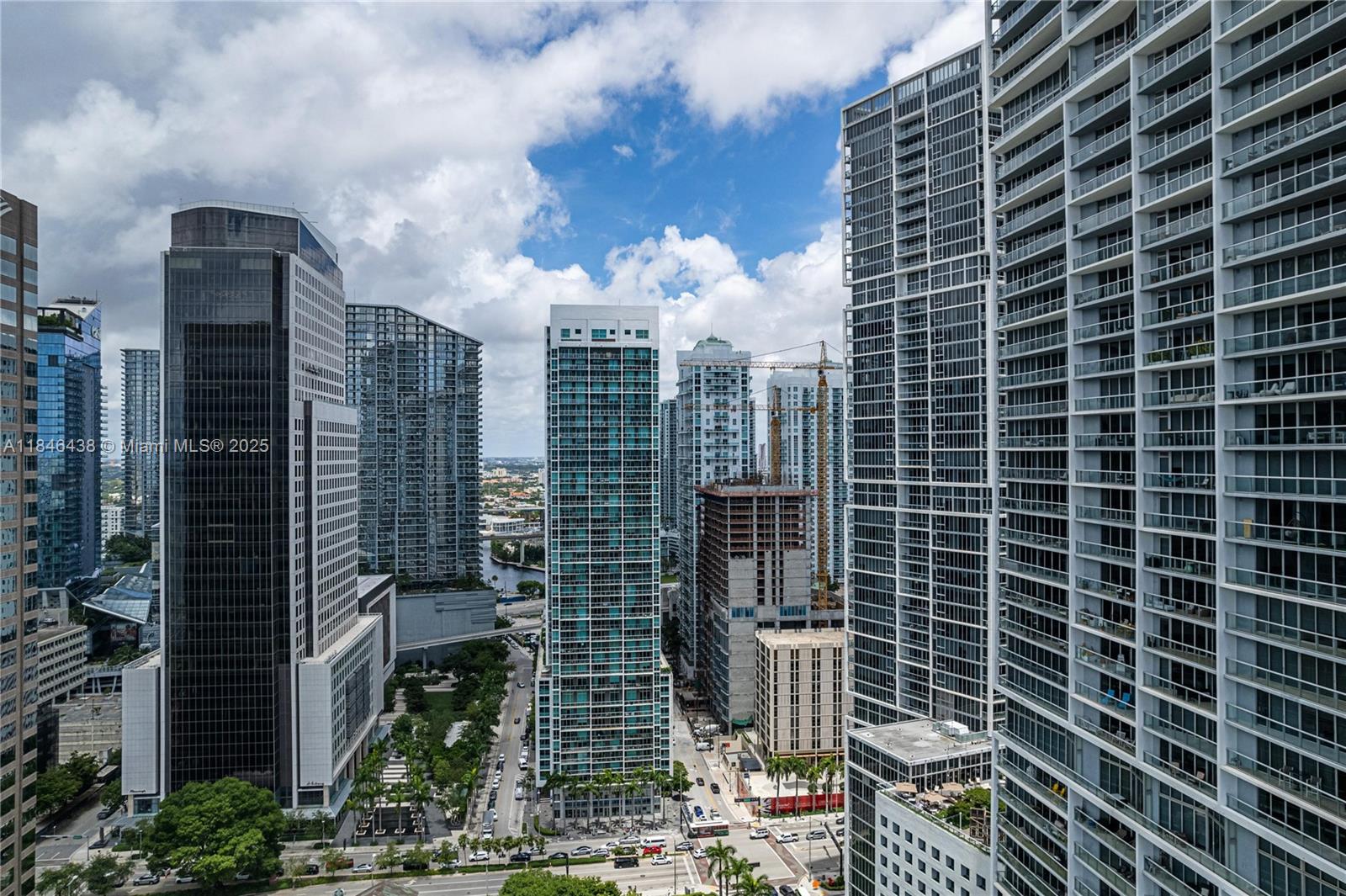 500 Brickell Ave 2204