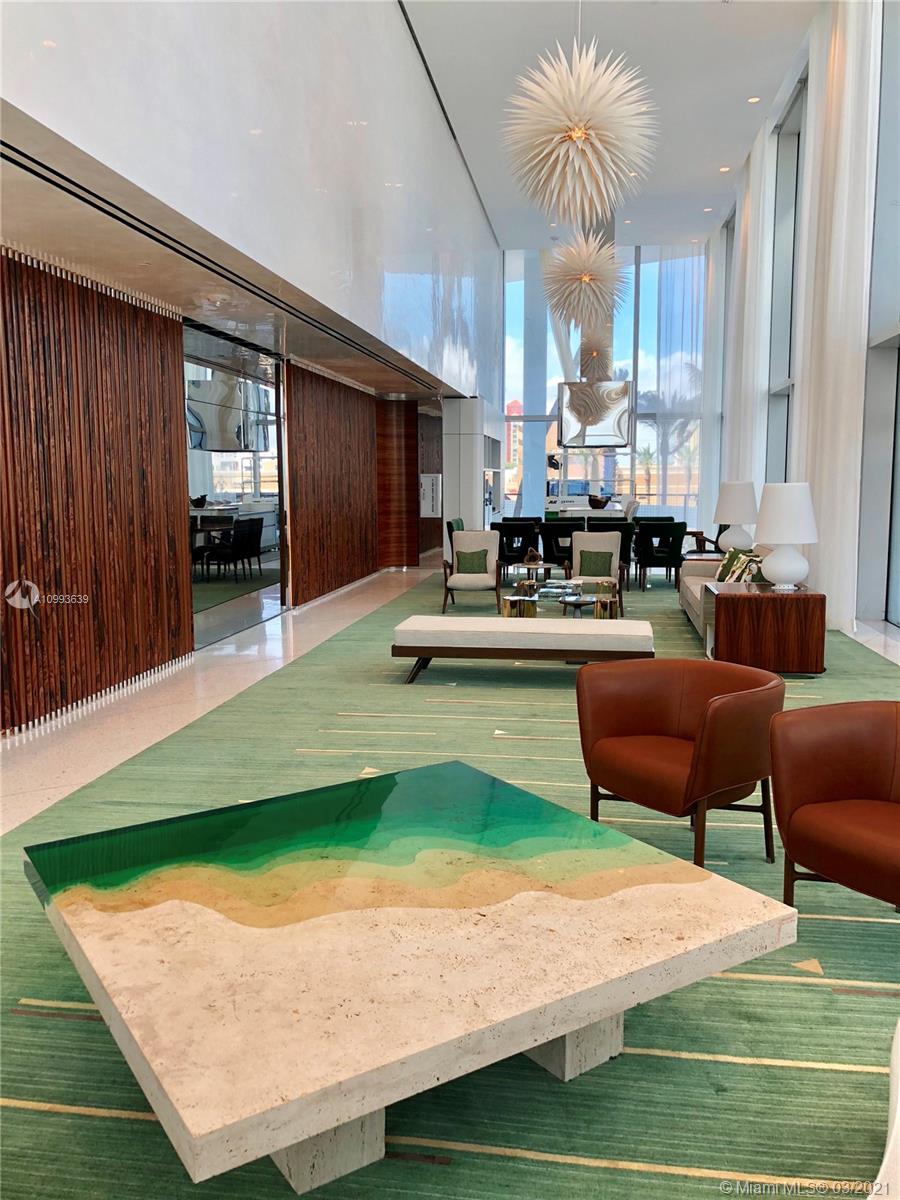 JADE SIGNATURE CONDO - Residential