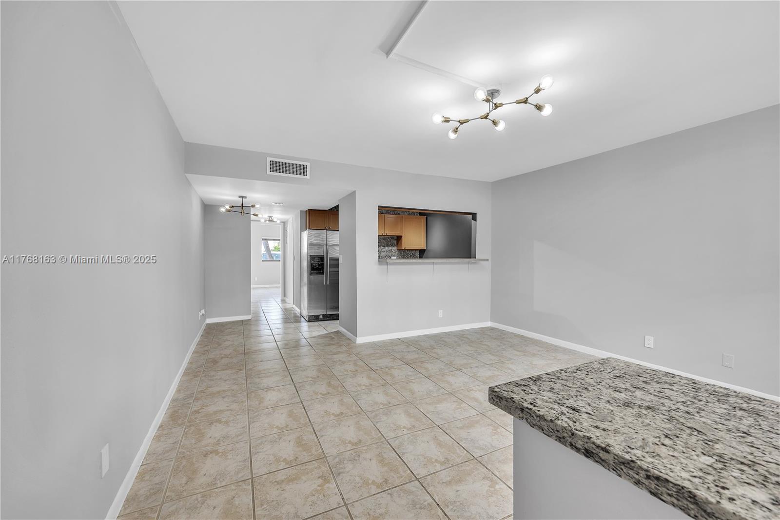 1901 N Andrews Ave 105