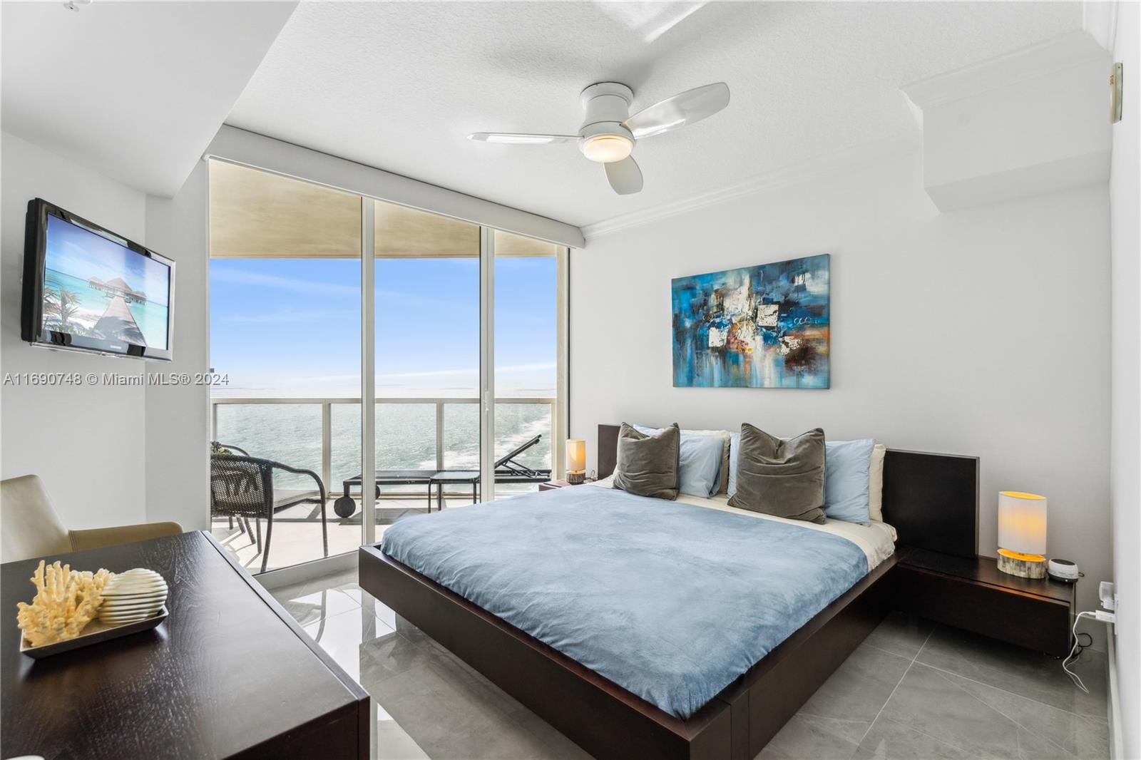 LA PERLA CONDO - Residential
