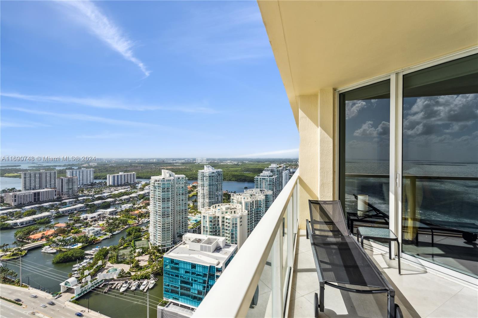 LA PERLA CONDO - Residential