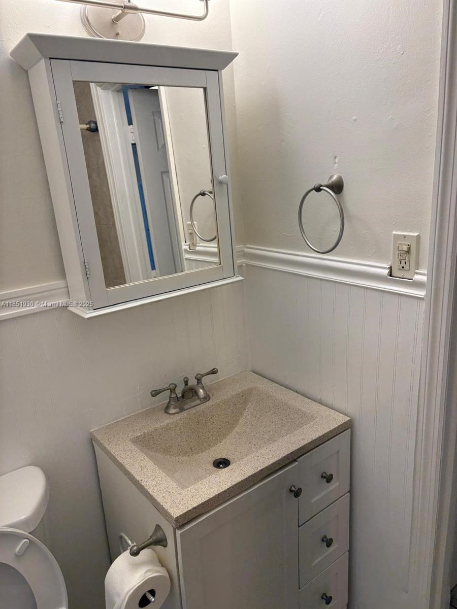 HOLLYWOOD BEACH SECOND AD - Residential Lease