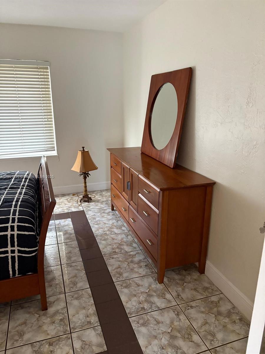 HOLLYWOOD BEACH SECOND AD - Residential Lease