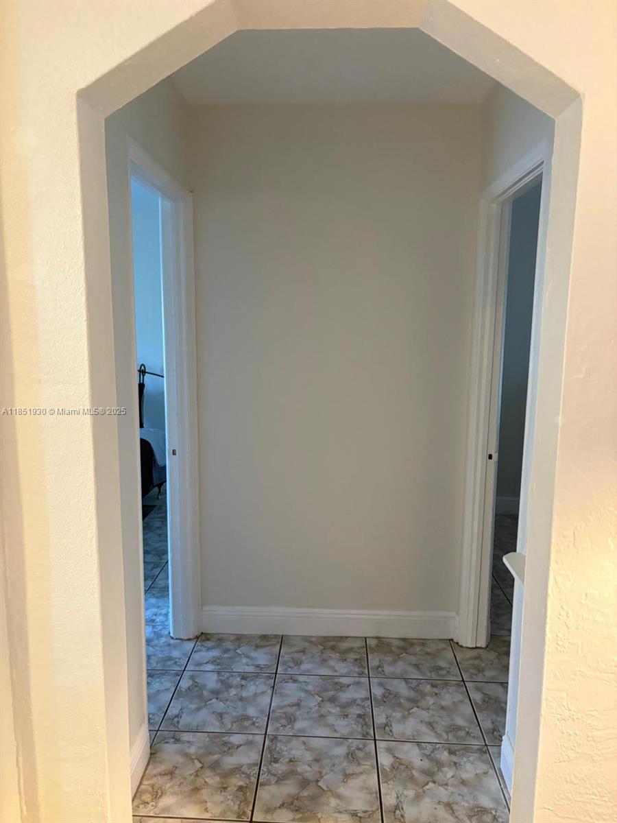 HOLLYWOOD BEACH SECOND AD - Residential Lease