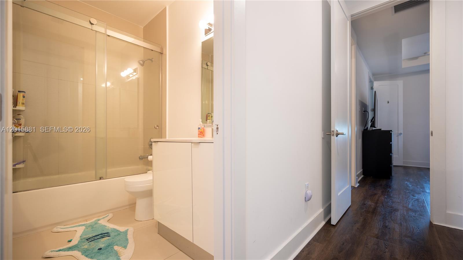 KILLIAN COMMONS - Residential