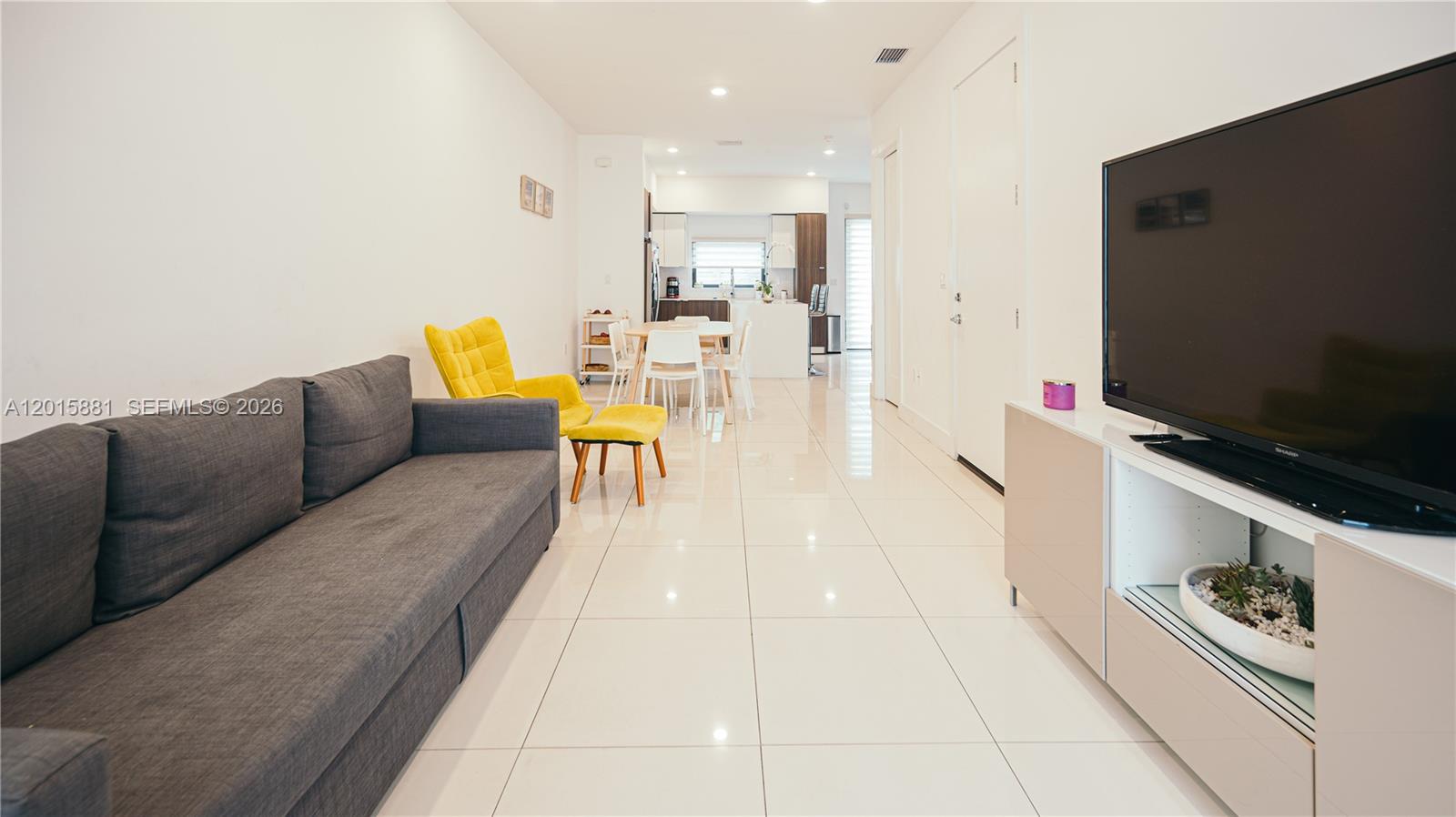KILLIAN COMMONS - Residential