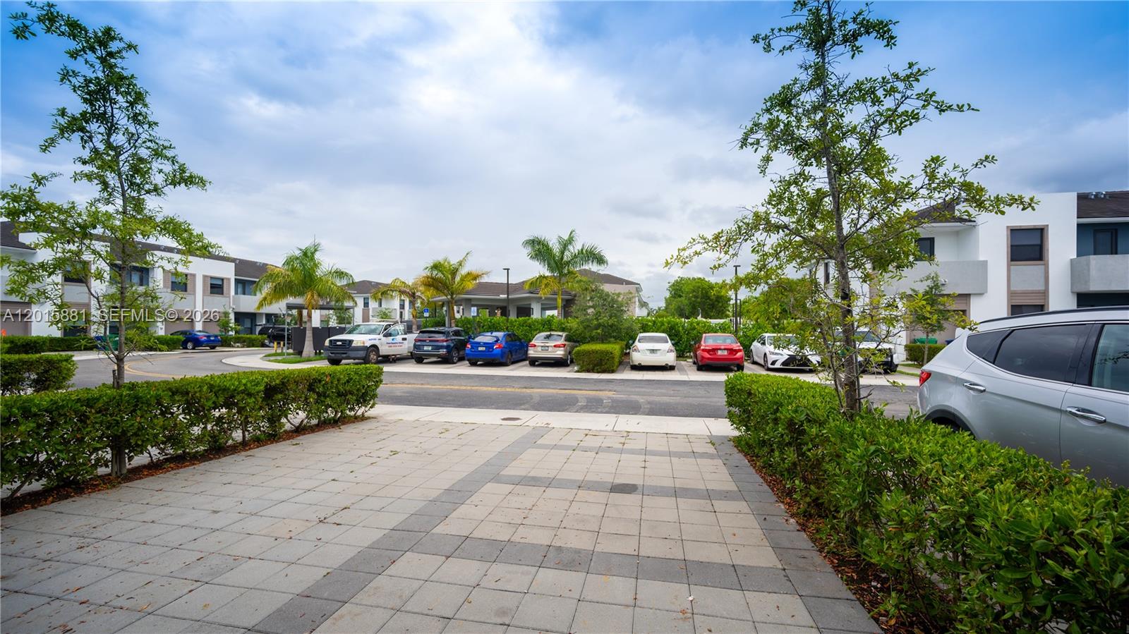 KILLIAN COMMONS - Residential