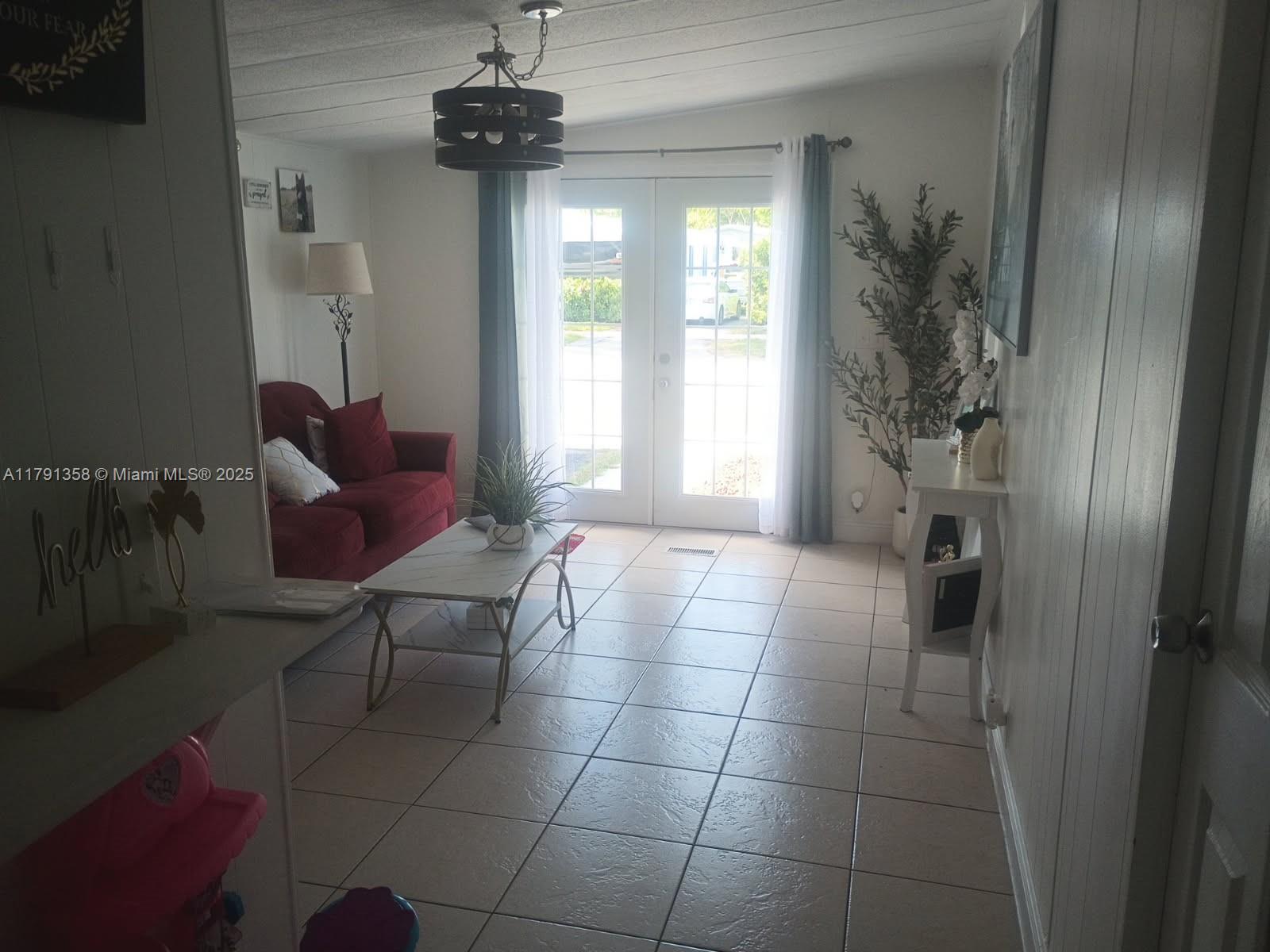 RAVENSWOOD NORTH - Residential