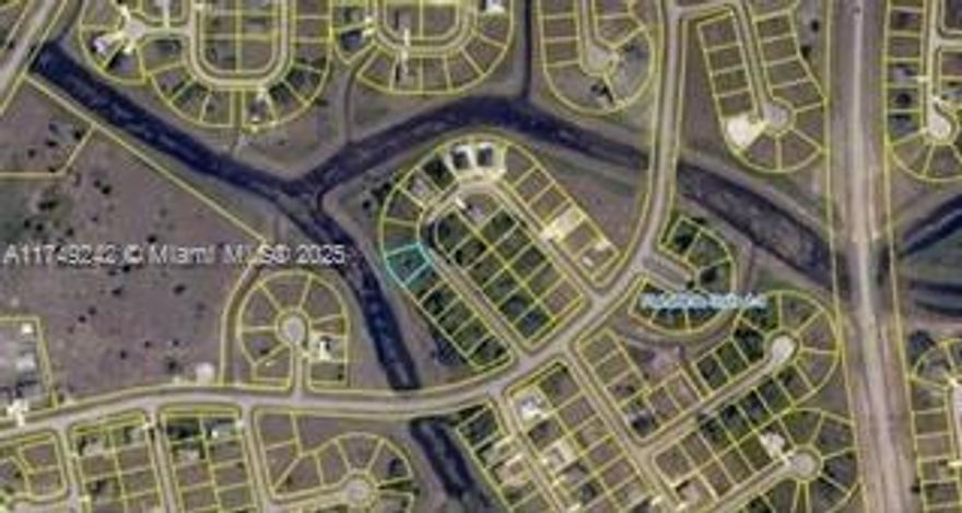 Want an escape? 12,197 sqft. Lot. You will be From Miami Just 2h 57m (128 mi), From Naples just 1h 34m (66.4), From Orlando just 3h 2m (173 mi), and 2 hr 27 min (148.6 mi) From Tampa. Great opportunity, build your dream in an area that is expanding and flourishing, just minutes from downtown LA BELLE, near many metropolitan areas. Perfect investment for a house for someone looking to live near the outdoors in a tranquil area. Near Country Oaks Elementary School, Labelle Middle School,  Labelle High School and Digital Academy Of Florida. Close to The Inn at LaBelle Yacht Club Resort and Port Labelle Inn and many other businesses. The area is developing quickly. Most affordable in the area!
Parcel ID 4 29 43 10 070 2218-013.0, Prop ID 40895