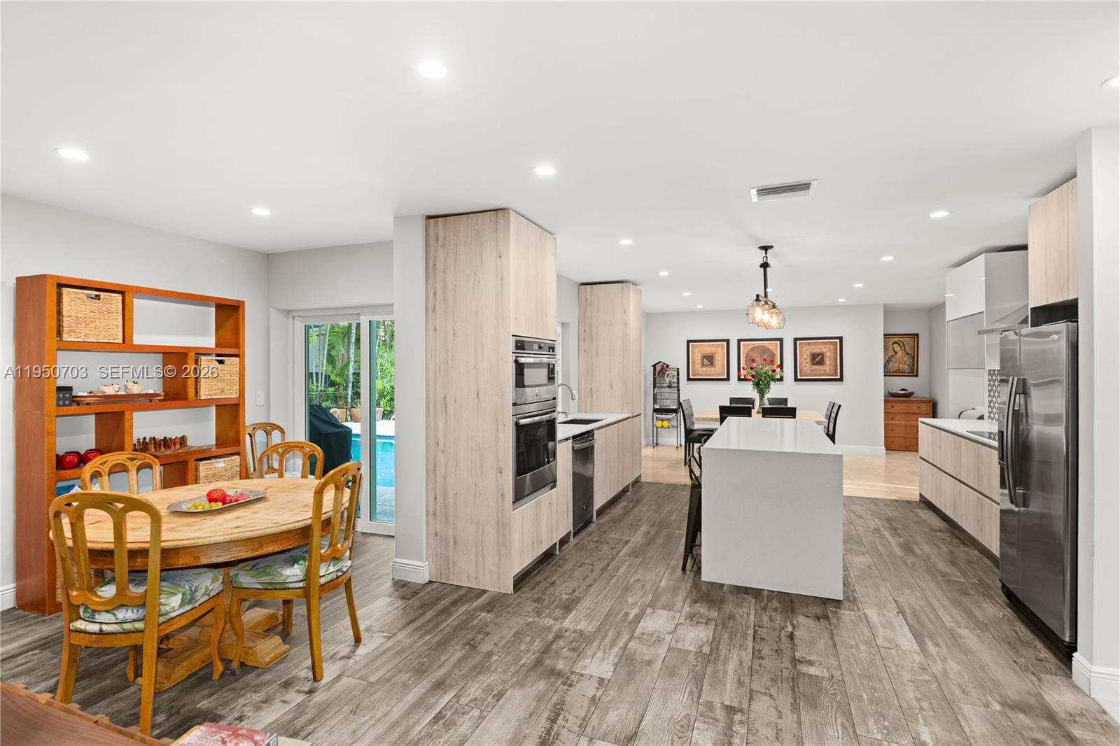 CORAL GABLES RIVIERA SEC - Residential