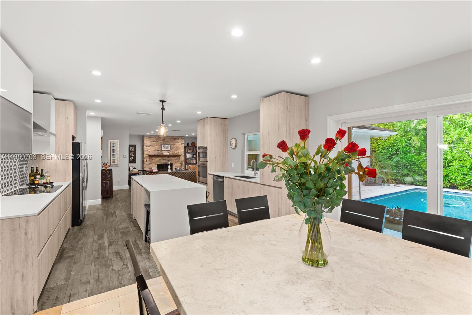 CORAL GABLES RIVIERA SEC - Residential