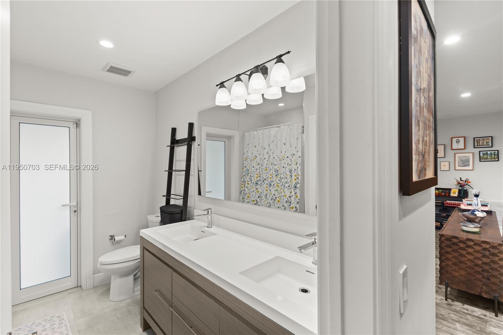 CORAL GABLES RIVIERA SEC - Residential