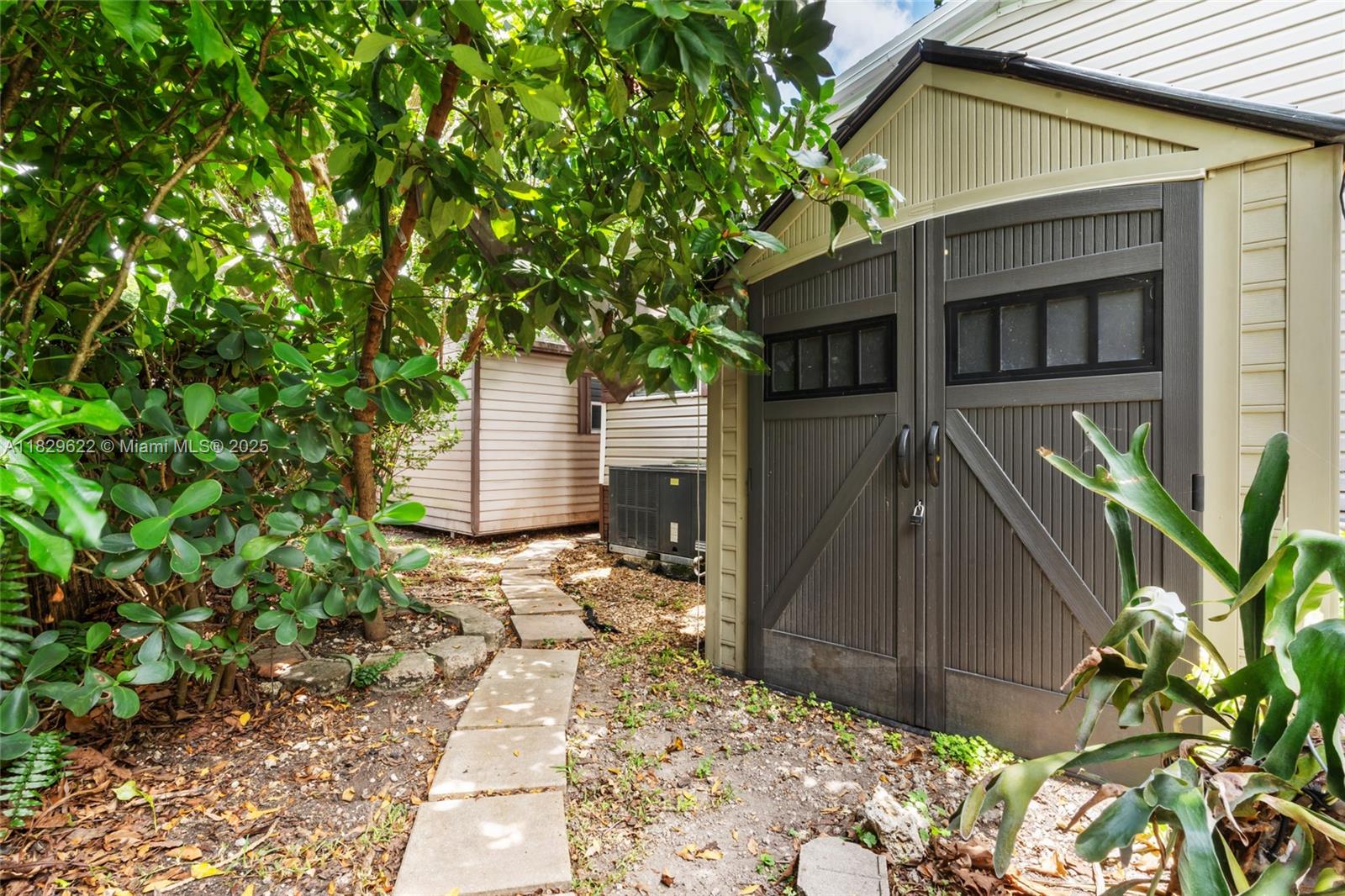 COCOWALK ESTATES - Residential