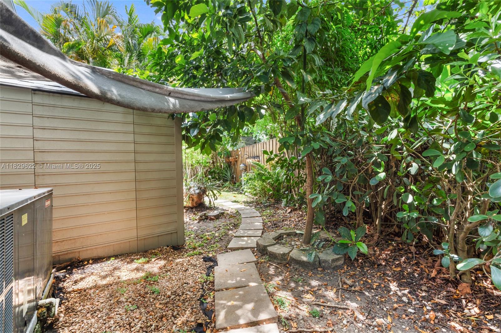 COCOWALK ESTATES - Residential