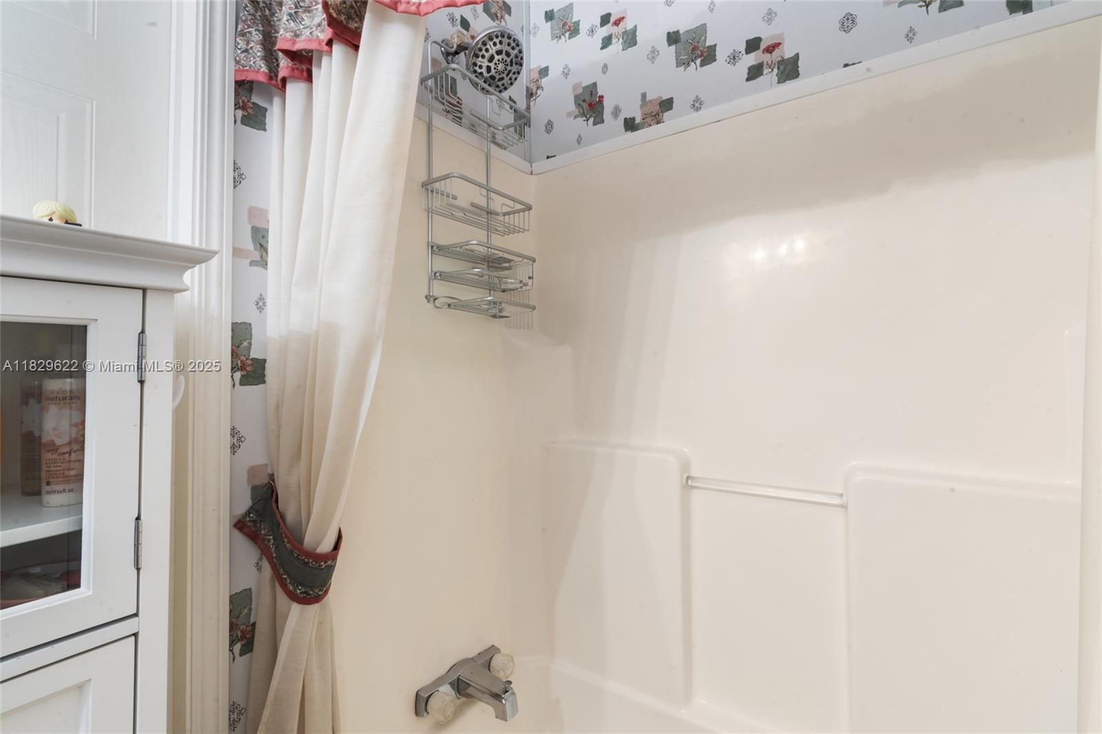 COCOWALK ESTATES - Residential