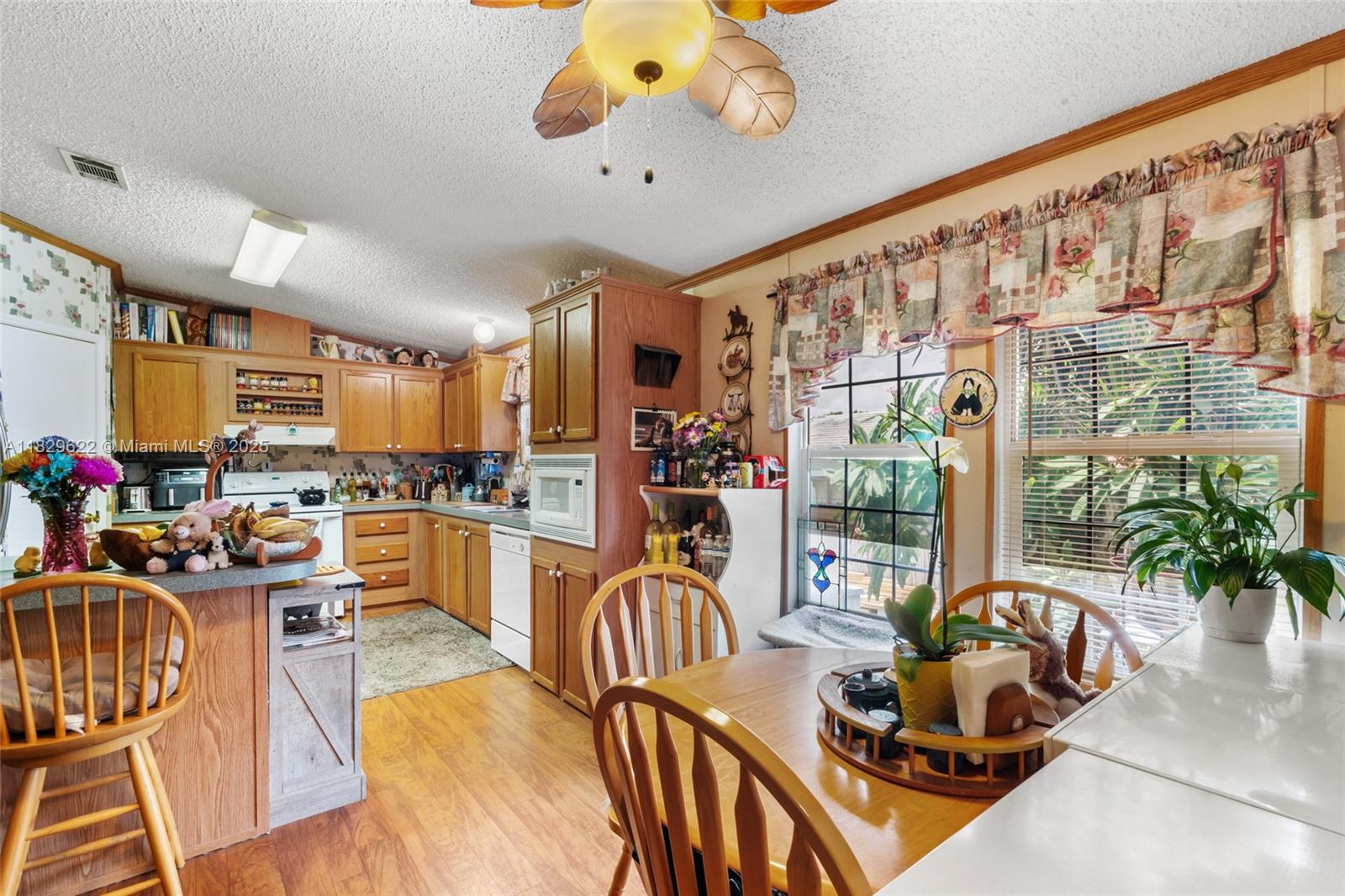 220 NE 12th Ave