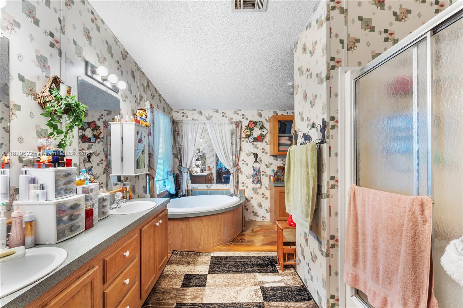 COCOWALK ESTATES - Residential