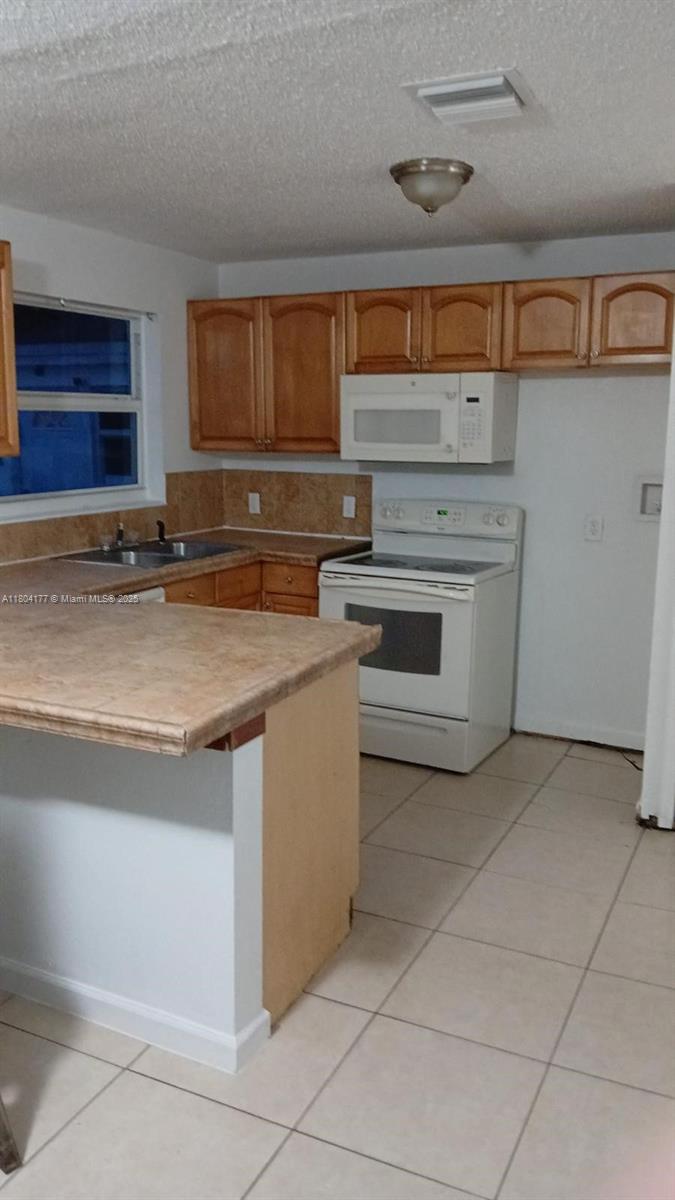 Property for Sale at 2131 Cleveland St, Hollywood, Broward County, Florida - Bedrooms: 4 
Bathrooms: 2  - $650,000