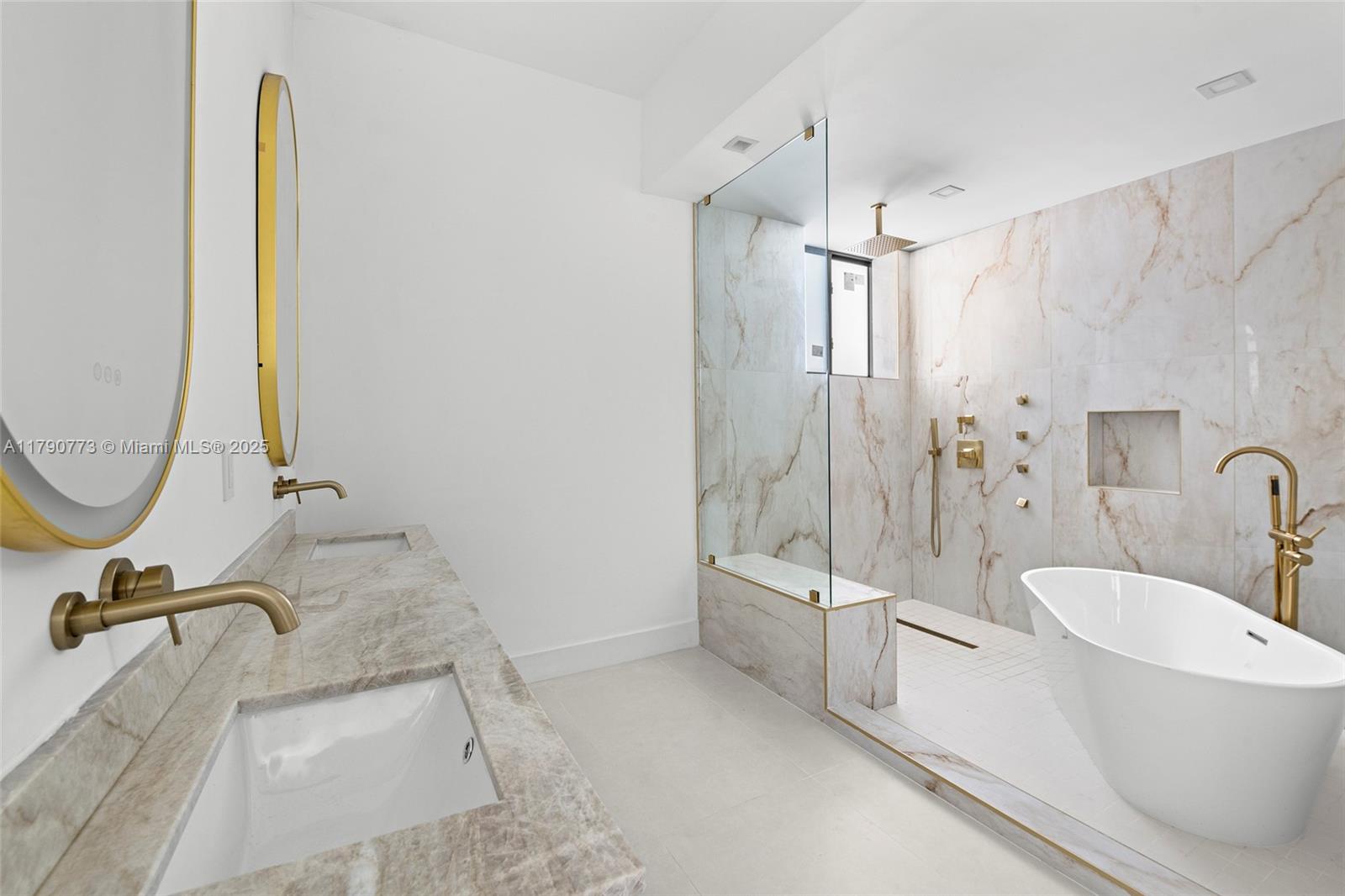 COUNTRY CLUB OF MIAMI EST - Residential