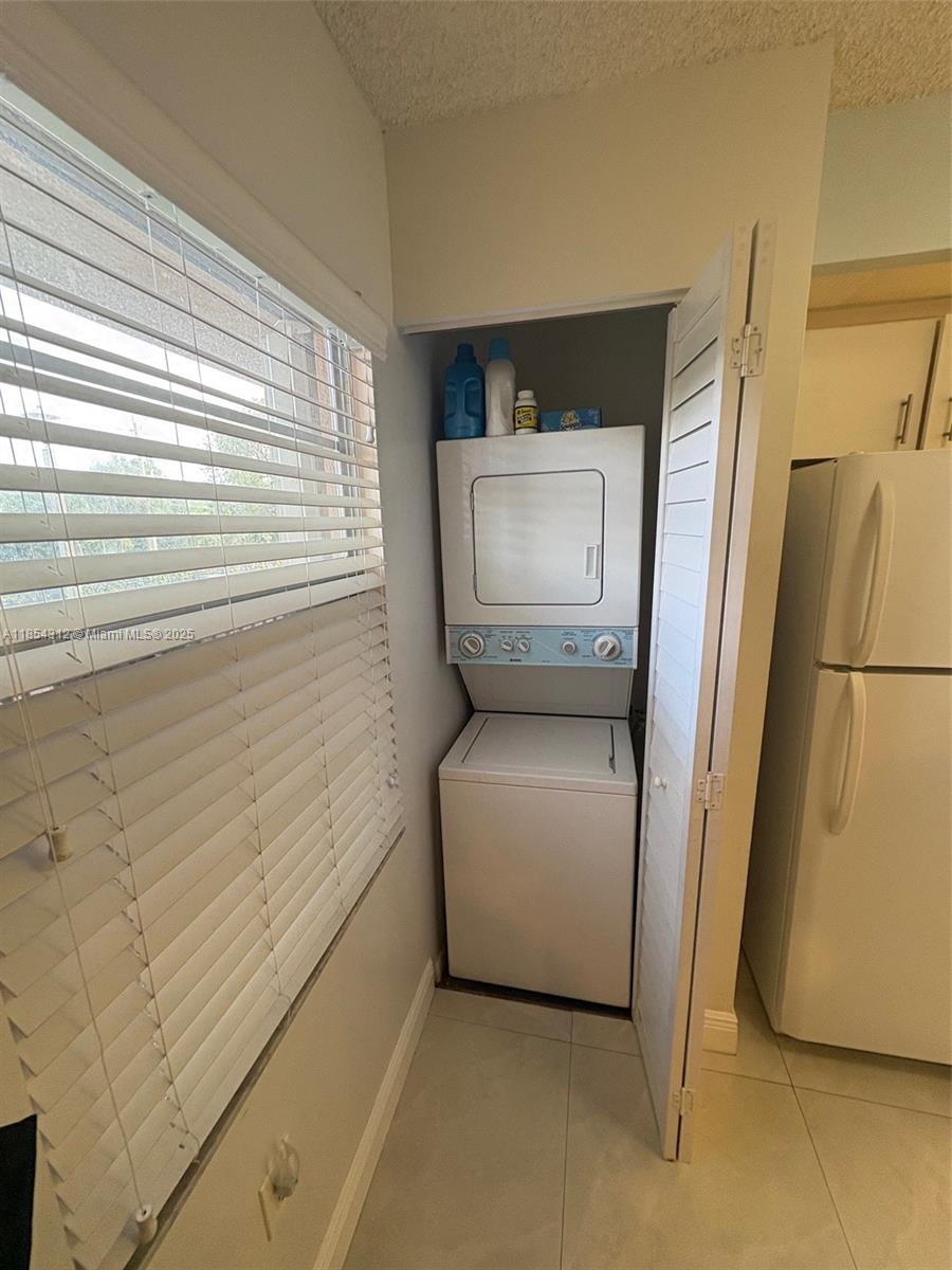 IVANHOE EAST AT CENTURY V - Residential