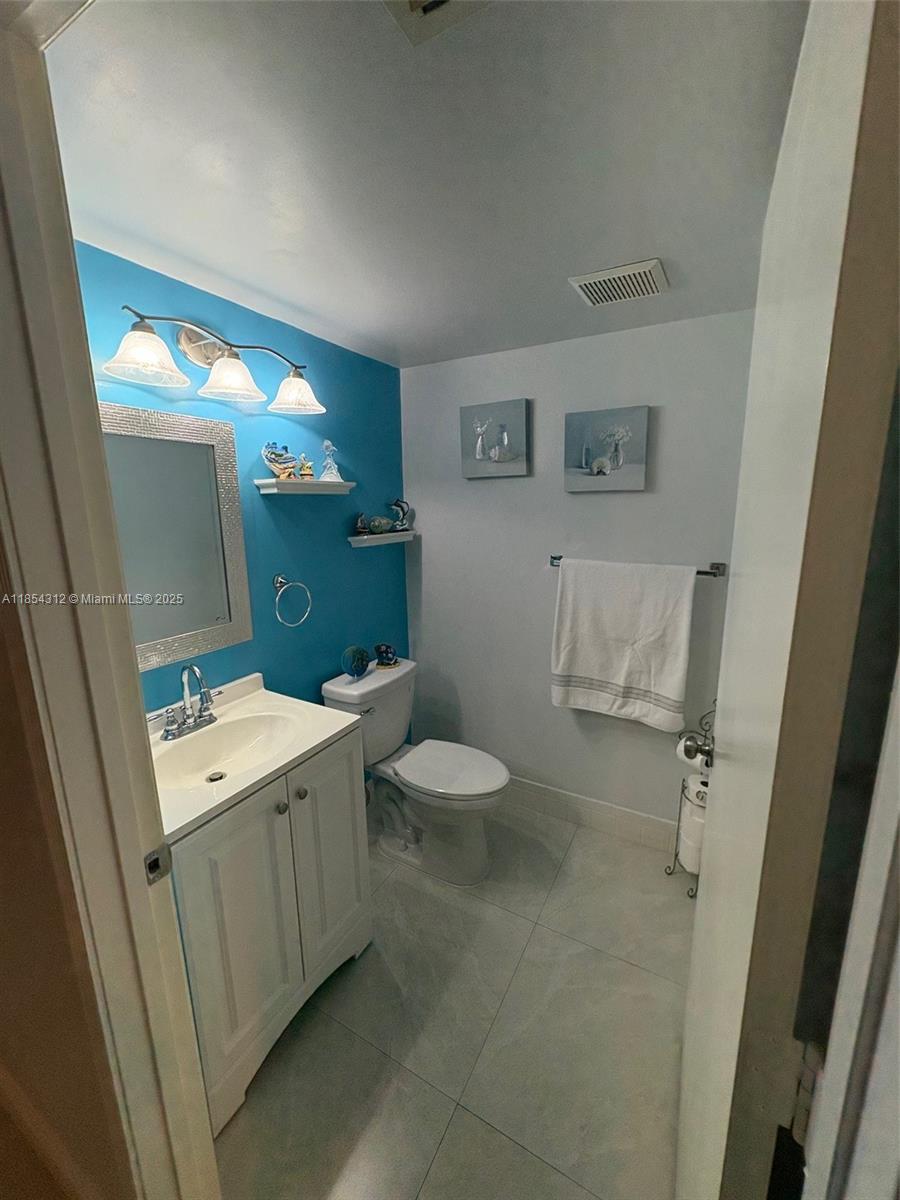 IVANHOE EAST AT CENTURY V - Residential