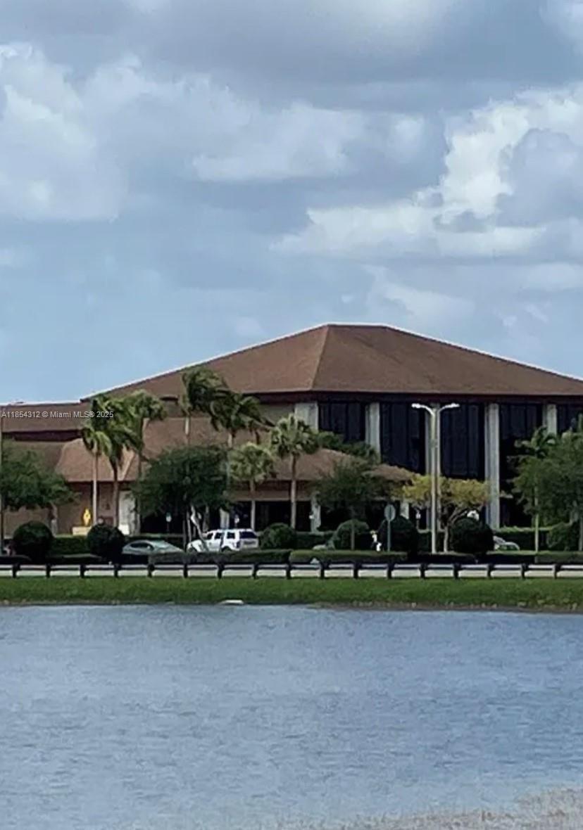 IVANHOE EAST AT CENTURY V - Residential