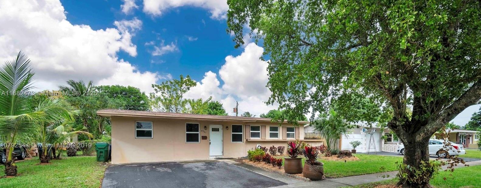4961 Nw 12th St, Lauderhill, Miami-Dade County, Florida - 3 Bedrooms  
2 Bathrooms - 