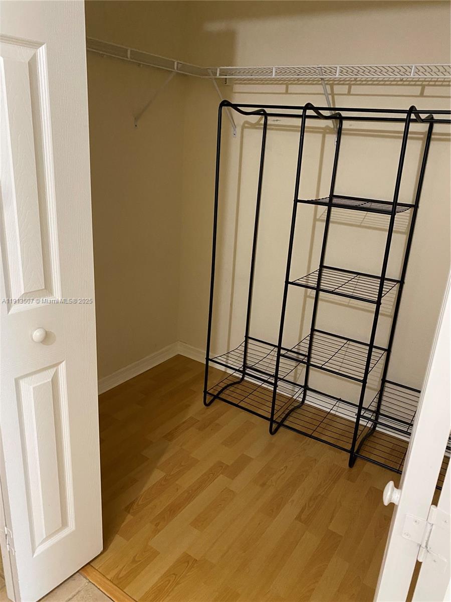 THE COURTS AT DORAL ISLES - Residential Lease