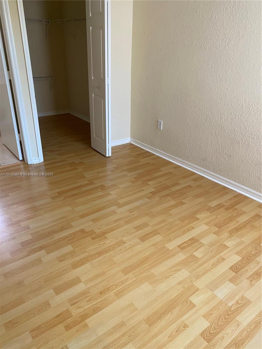 THE COURTS AT DORAL ISLES - Residential Lease