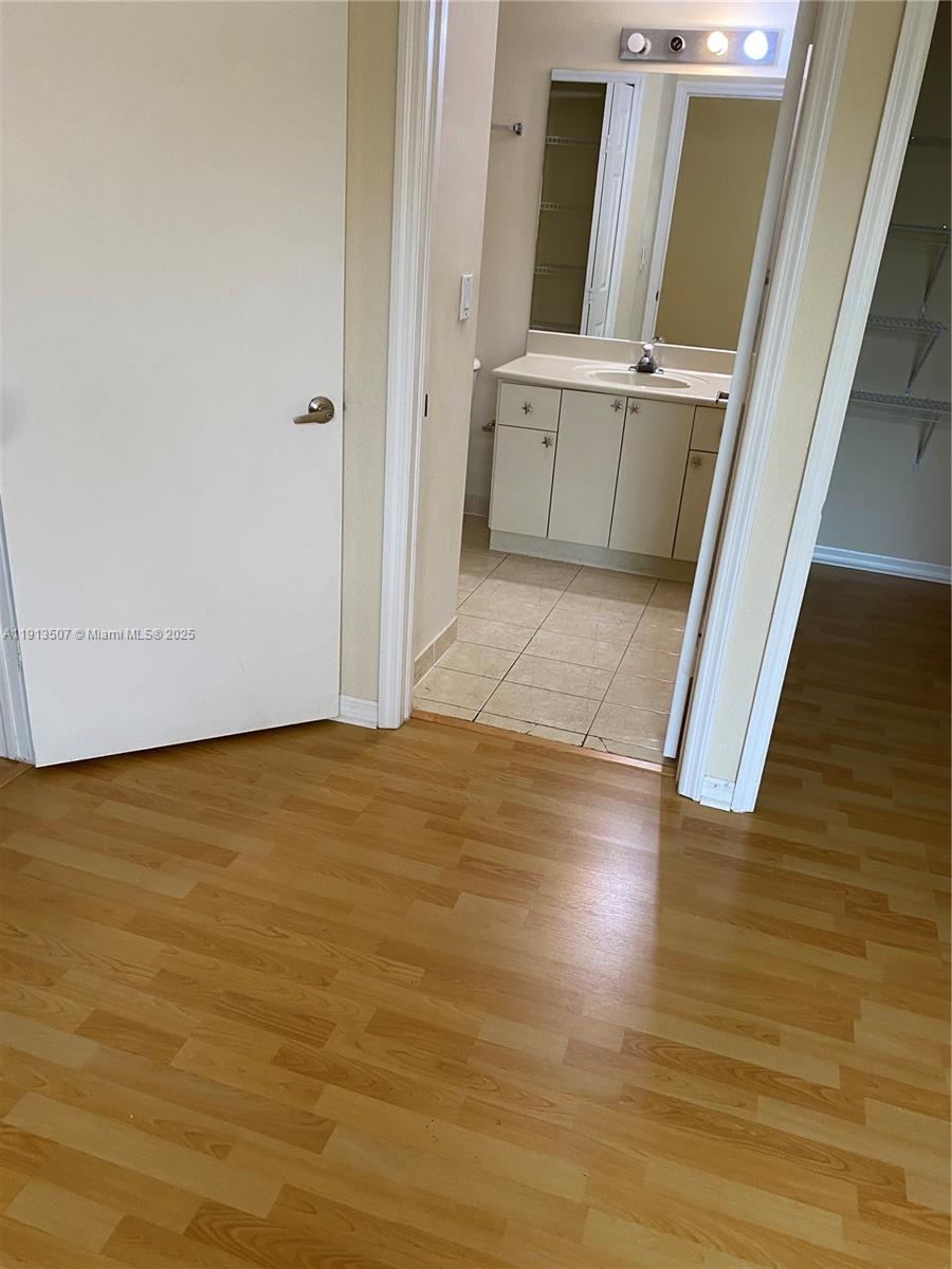 THE COURTS AT DORAL ISLES - Residential Lease