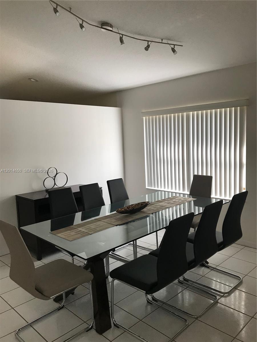 FOREST LAKES ESTATES SEC - Residential