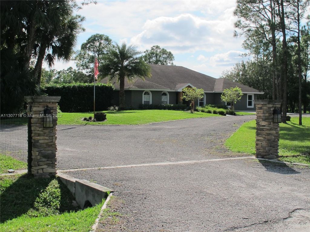 Photo of 12294 N 186th St N, Jupiter, FL 33478 (MLS # A11307718)