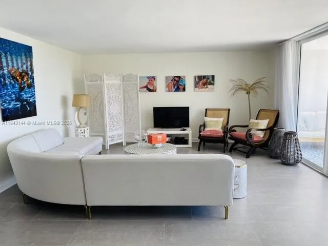 Key Biscayne, Florida 33149, United States, 2 Bedrooms Bedrooms, ,2 BathroomsBathrooms,Residential,Active,174034